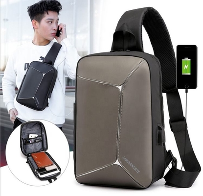 PU Męska torba na ramię Crossbody Wodoodporna torba na ramię z kablem USB BSCI